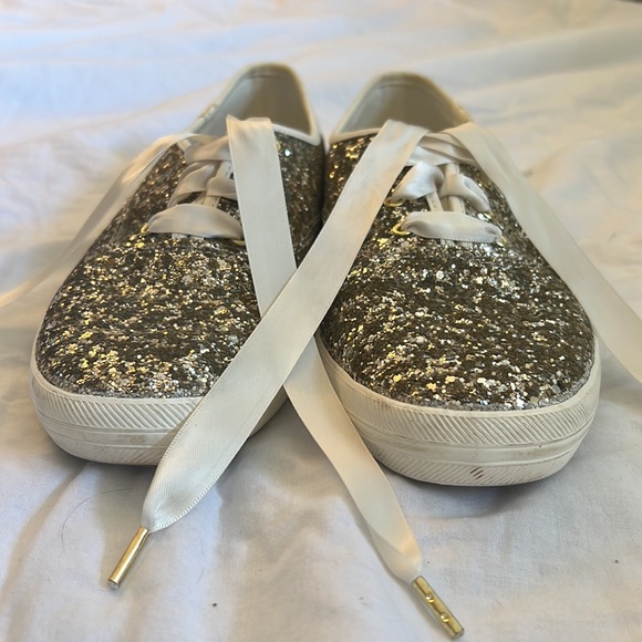 Size 9.5 women’s Platinum Gold Glitter Keds x Kate Spade. - Picture 5 of 7